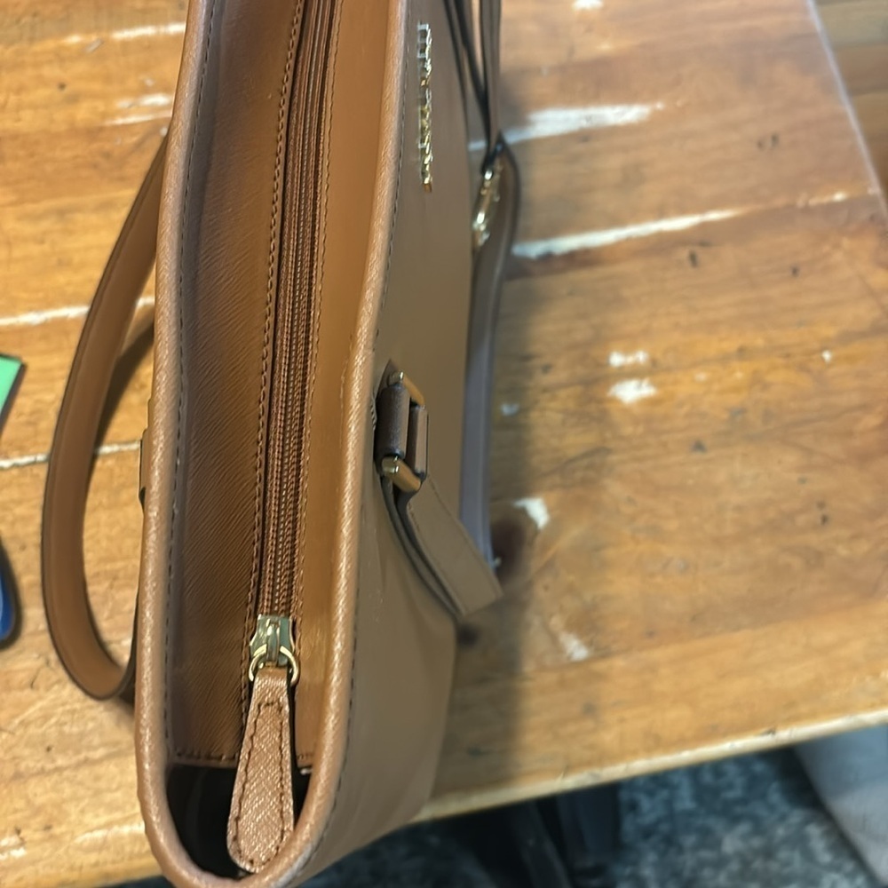 Michael Kors Sady Large Tote - Picture 12 of 13